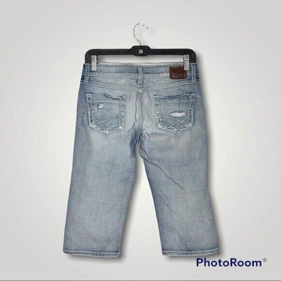 BKE Size 26 Sabrina Light Wash Distressed 100% Cotton Capri Length Denim Jeans - Picture 2 of 10